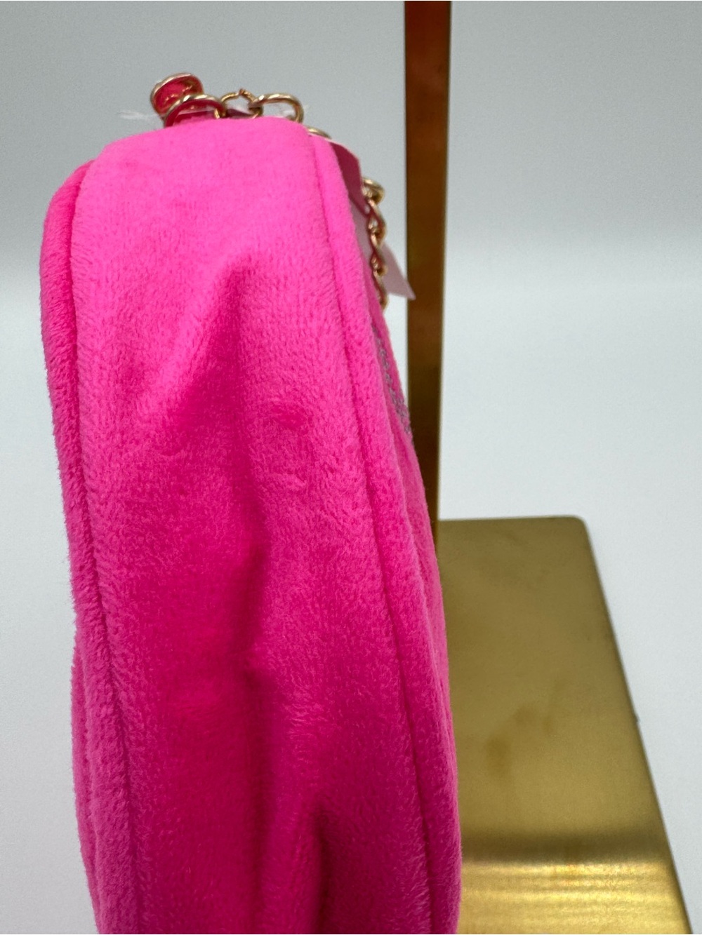 Juicy Couture Hot Pink Heart-Shaped Crossbody with Gold Chain NWT - Picture 8 of 8